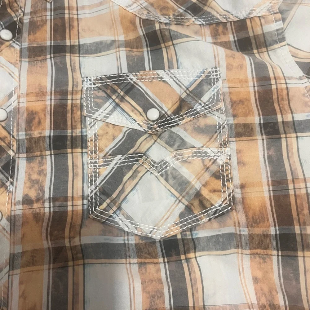 Mens BKE vintage short sleeve pearl snap. Distressed.